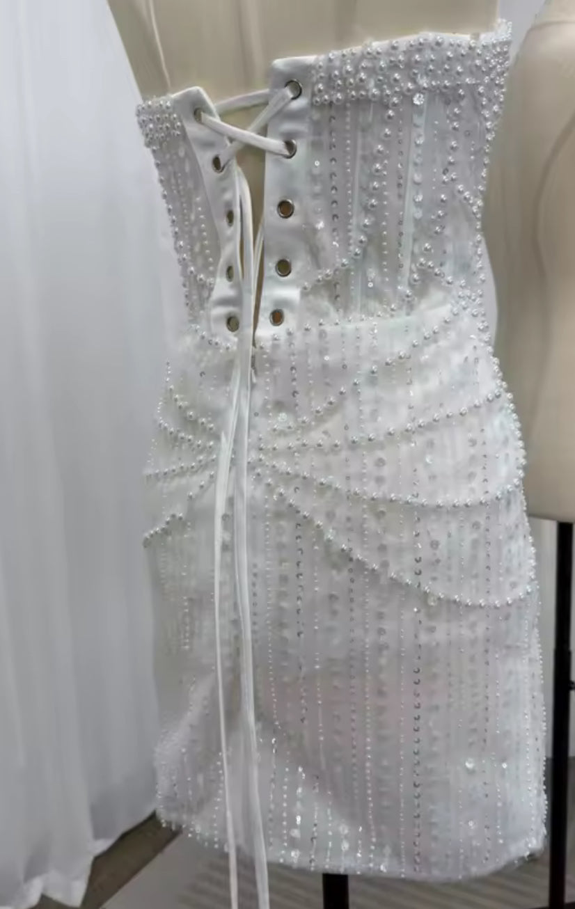 NEW $625 Old Hollywood in short Elegant White Strapless Beaded Dress