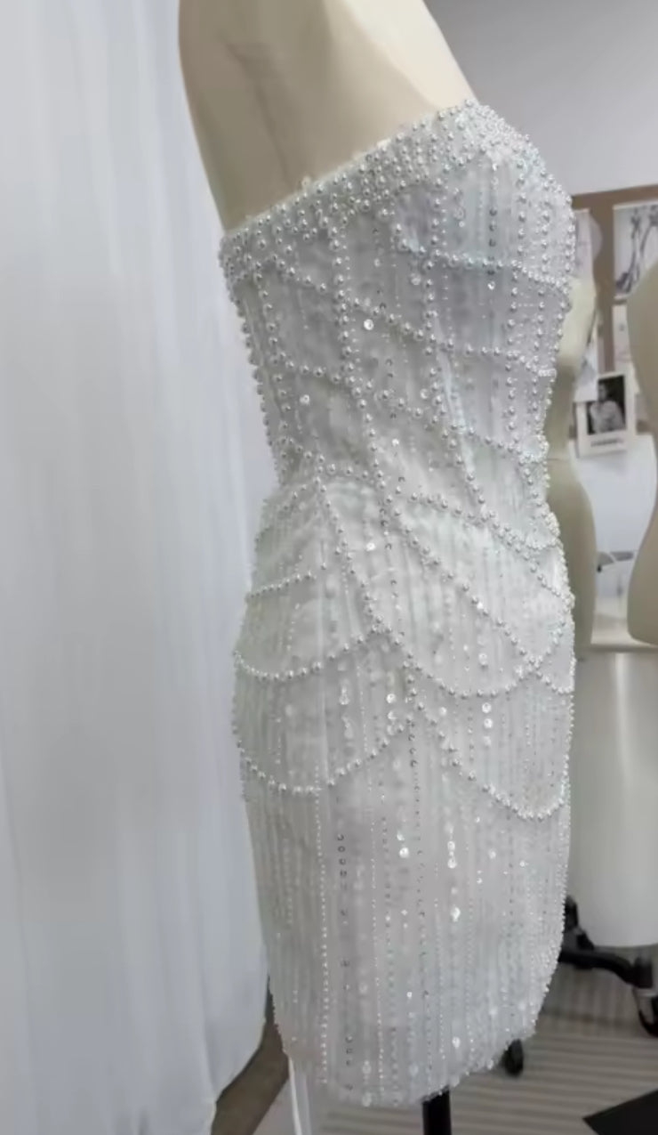 NEW $625 Old Hollywood in short Elegant White Strapless Beaded Dress
