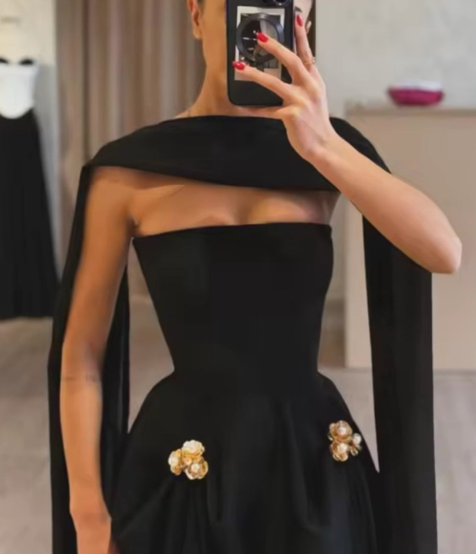 NEW $498 Melina Elegant Black Evening Gown