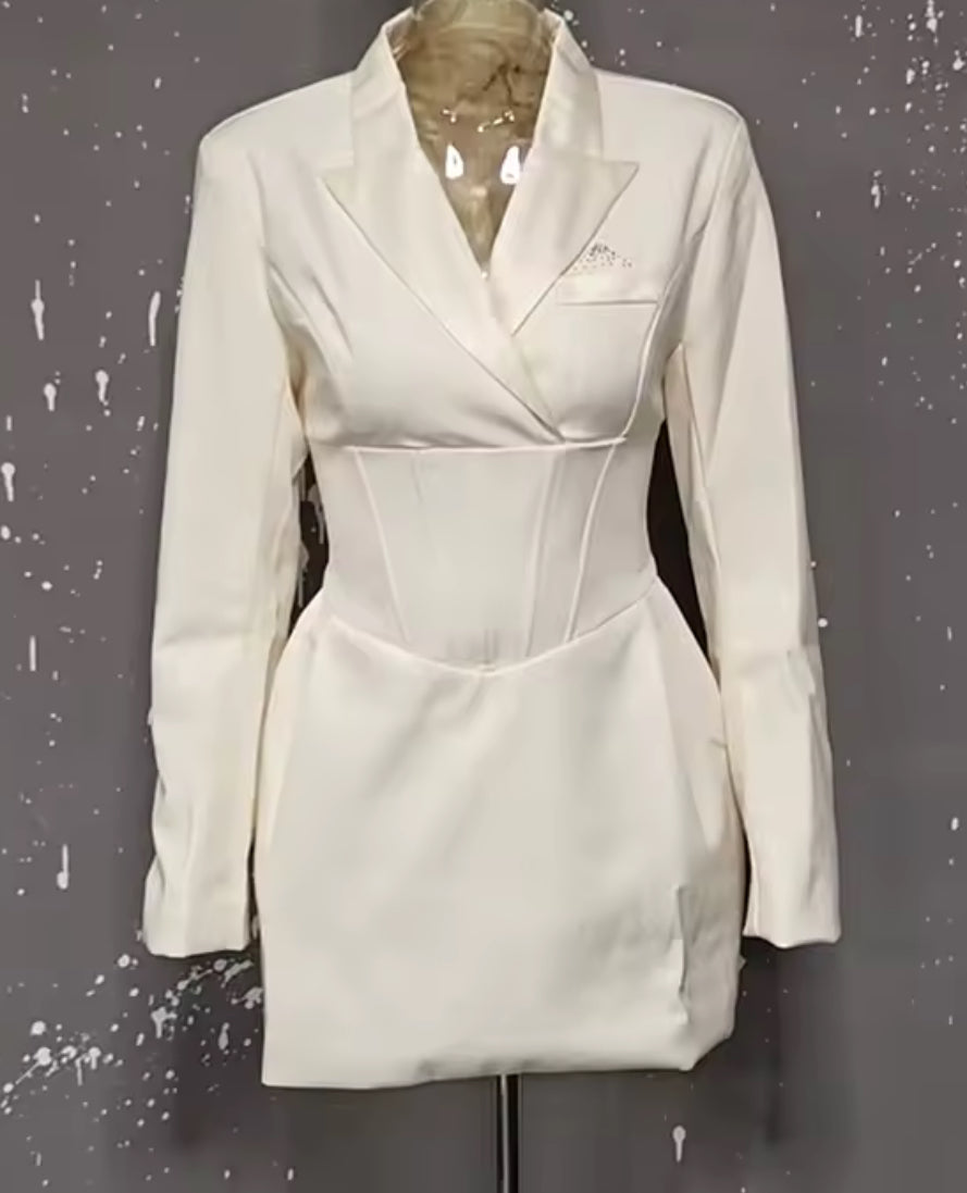 NEW $125 Izza Off White Structured Blazer Dress